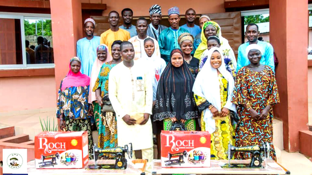 Remise de kits aux filles vulnérables