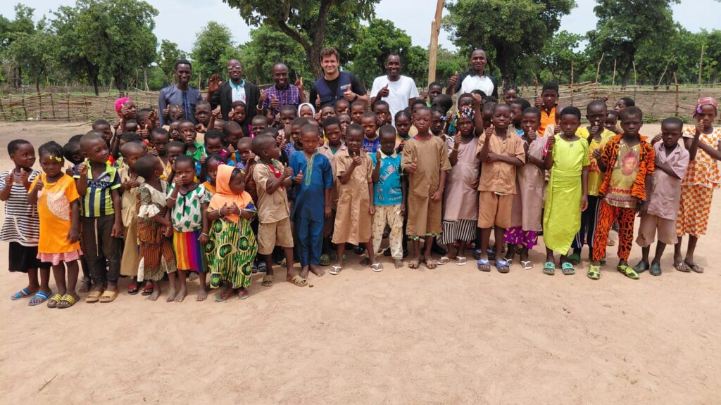 Visite des sites de l’école et du domicile du Directeur d’école